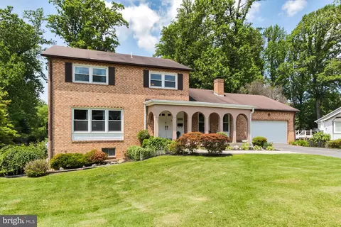 3308 Sleepy Hollow Rd, Falls Church, VA 22044