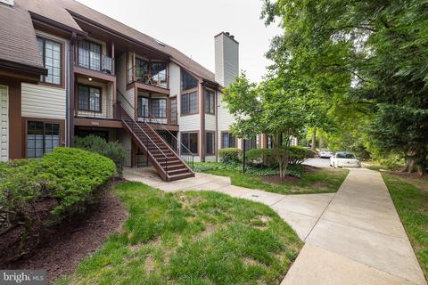 6041 Curtier Dr #D, Alexandria, VA 22310
