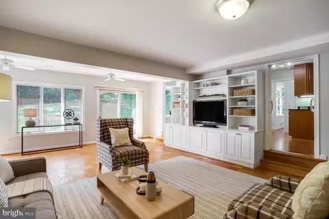 1322 Banquo Ct, Mclean, VA 22102 photo 8