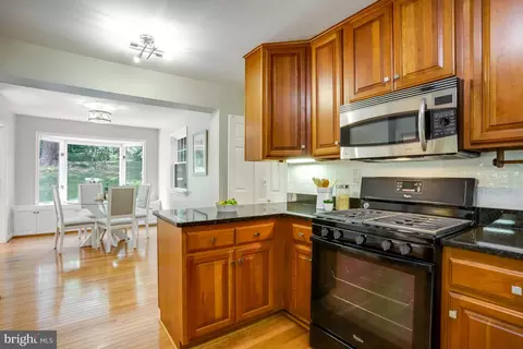 1322 Banquo Ct, Mclean, VA 22102 photo 12