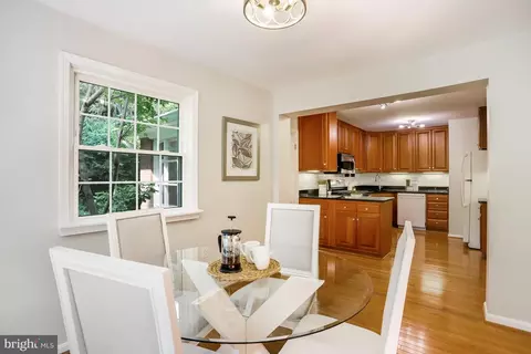 1322 Banquo Ct, Mclean, VA 22102 photo 6