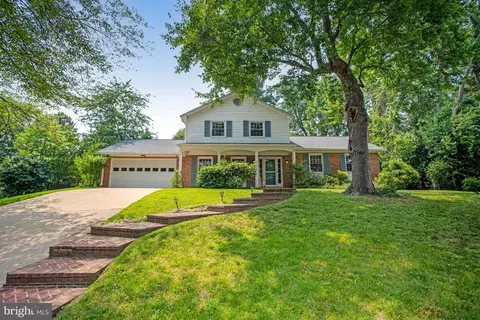 1322 Banquo Ct, Mclean, VA 22102 photo 2