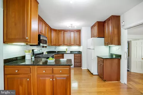1322 Banquo Ct, Mclean, VA 22102 photo 7