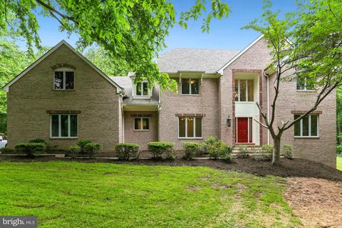 408 Montpelier Rd, Great Falls, VA 22066