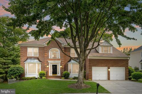 9406 Larkdale Ter, Fairfax Station, VA 22039