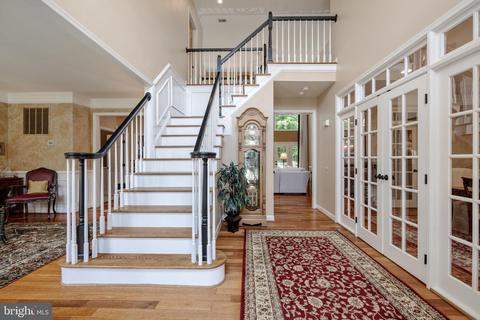 7432 Spring Summit Rd, Springfield, VA 22150 photo 2