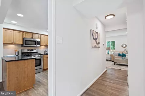 2362 Soft Wind Ct, Reston, VA 20191 photo 12