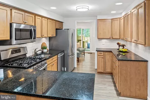 2362 Soft Wind Ct, Reston, VA 20191 photo 7
