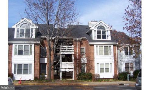 3150 Anchorway Ct #E, Falls Church, VA 22042
