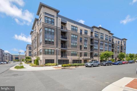 2324 Wind Charm St #102, Herndon, VA 20171