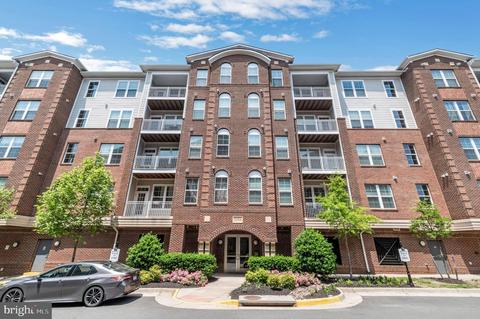 13724 Neil Armstrong Ave #406, Herndon, VA 20171
