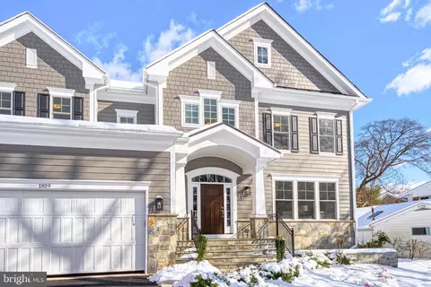 1819 Rupert St, Mclean, VA 22101
