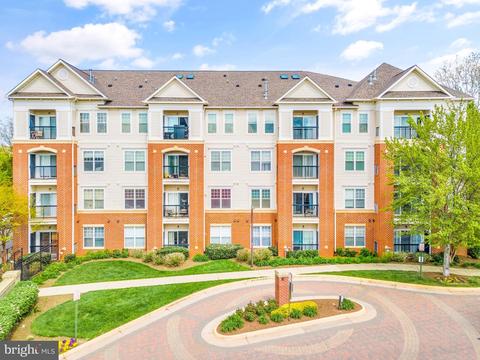 3851 Aristotle Ct #1-214, Fairfax, VA 22030