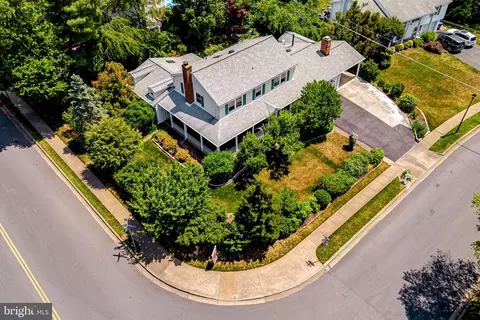 4101 Minstrell Ln, Fairfax, VA 22033