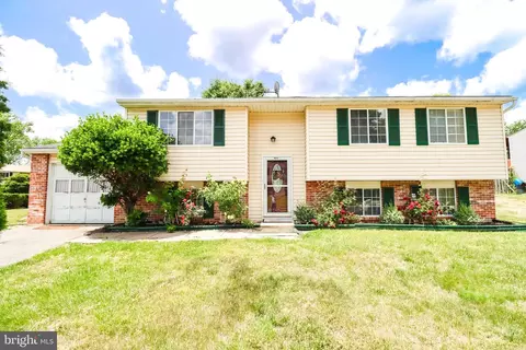 4317 Rolling Stone Way, Alexandria, VA 22306