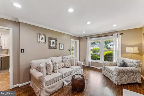 8006 Greeley Blvd, Springfield, VA 22152 photo 7