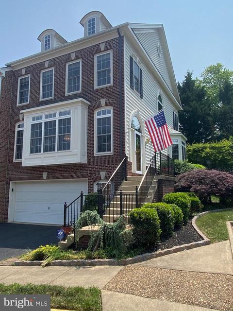3365 Wilton Crest Ct, Alexandria, VA 22310