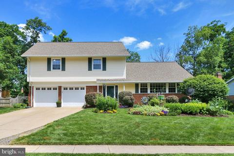 8410 Fenwood Dr, Springfield, VA 22152