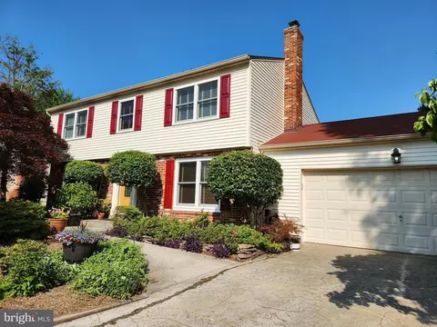 2620 Armada St, Herndon, VA 20171