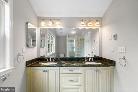 8005 Langbrook Rd, Springfield, VA 22152 photo 30