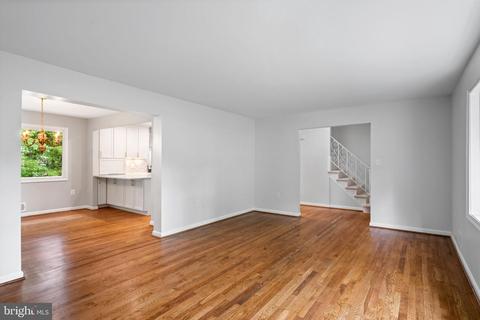 8005 Langbrook Rd, Springfield, VA 22152 photo 7