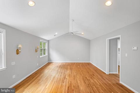 8005 Langbrook Rd, Springfield, VA 22152 photo 25