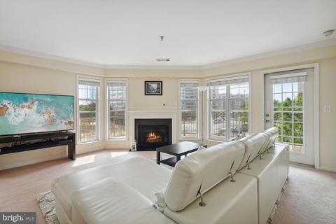 5575 Seminary Rd #404, Falls Church, VA 22041