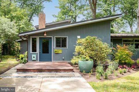 3322 Elm Ter, Falls Church, VA 22042