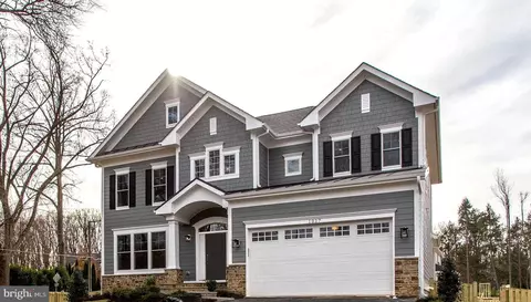 509 Ridge Rd SW, Vienna, VA 22180