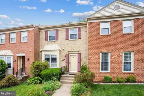 5602 Stillwater Ct, Burke, VA 22015
