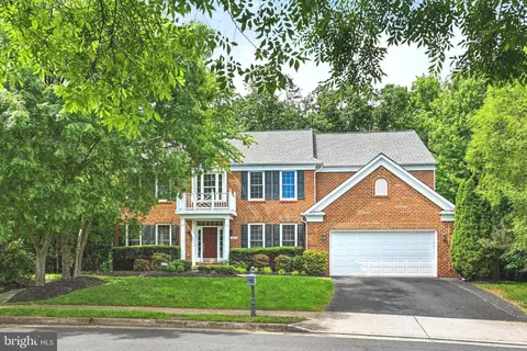 12915 Swedes St, Fairfax, VA 22030