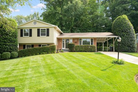 5000 Woodland Way, Annandale, VA 22003