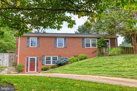 8520 Richmond Ave, Alexandria, VA 22309