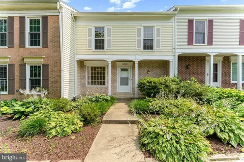 5420 Crows Nest Ct, Fairfax, VA 22032