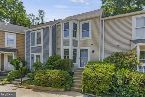 11255 Silentwood Ln, Reston, VA 20191