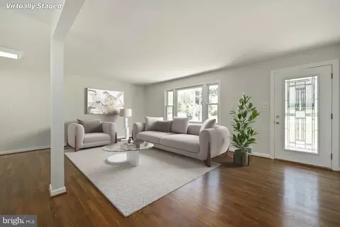 6107 Bardu Ave, Springfield, VA 22152 photo 2