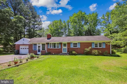 5001 Pole Rd, Alexandria, VA 22309