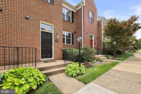 2115 Dominion Heights Ct, Falls Church, VA 22043