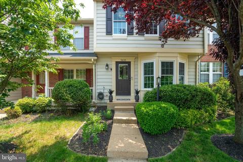 5235 Dunstable Ln, Alexandria, VA 22315