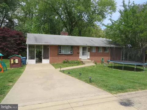 7661 Long Pine Dr, Springfield, VA 22151 photo 1