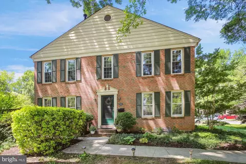 2313 Ravensdon Ct, Reston, VA 20191