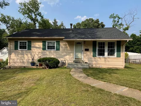 4808 Poplar Dr, Alexandria, VA 22310