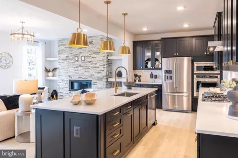 6401 Hillview Ave, Alexandria, VA 22310