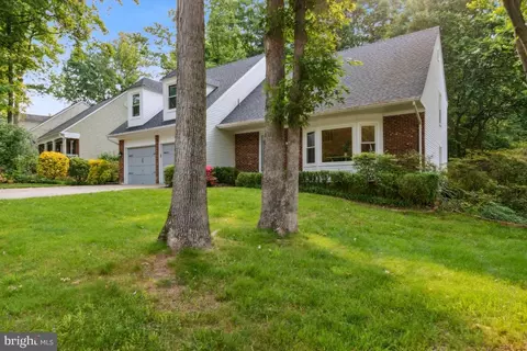 7607 Gralnick Pl, Springfield, VA 22153 photo 3