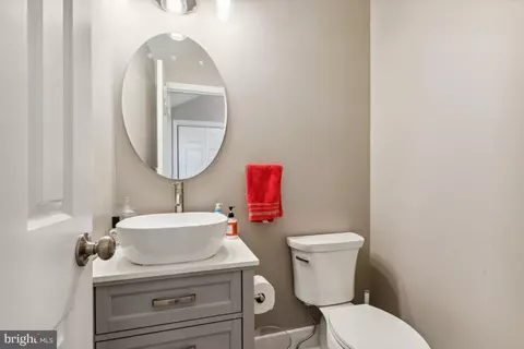 7607 Gralnick Pl, Springfield, VA 22153 photo 8