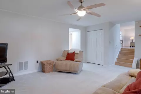 8104 Edinburgh Dr, Springfield, VA 22153 photo 22