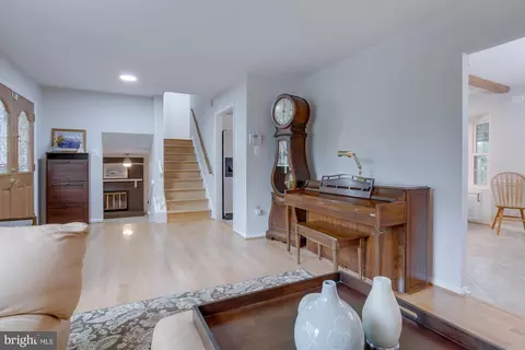 8104 Edinburgh Dr, Springfield, VA 22153 photo 11