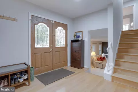 8104 Edinburgh Dr, Springfield, VA 22153 photo 7
