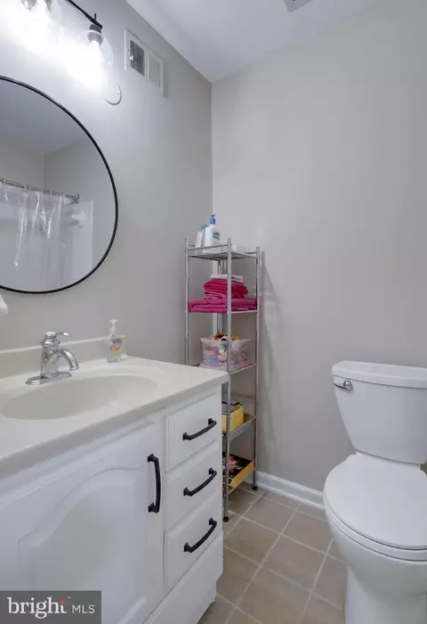 8104 Edinburgh Dr, Springfield, VA 22153 photo 28