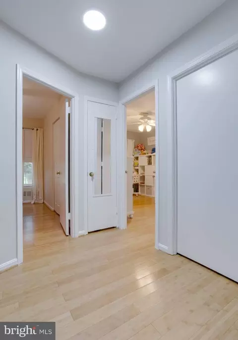 8104 Edinburgh Dr, Springfield, VA 22153 photo 27